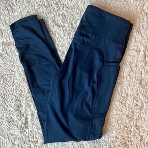 Threads 4 Thought leggings from Stitch Fix w/ side pockets in navy. Size small